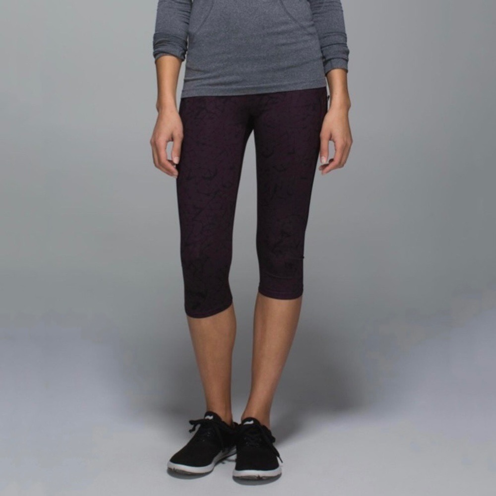 Lululemon Run: Top Speed Crop Running Leggings (Sz 6 - Crushed Black Cherry)